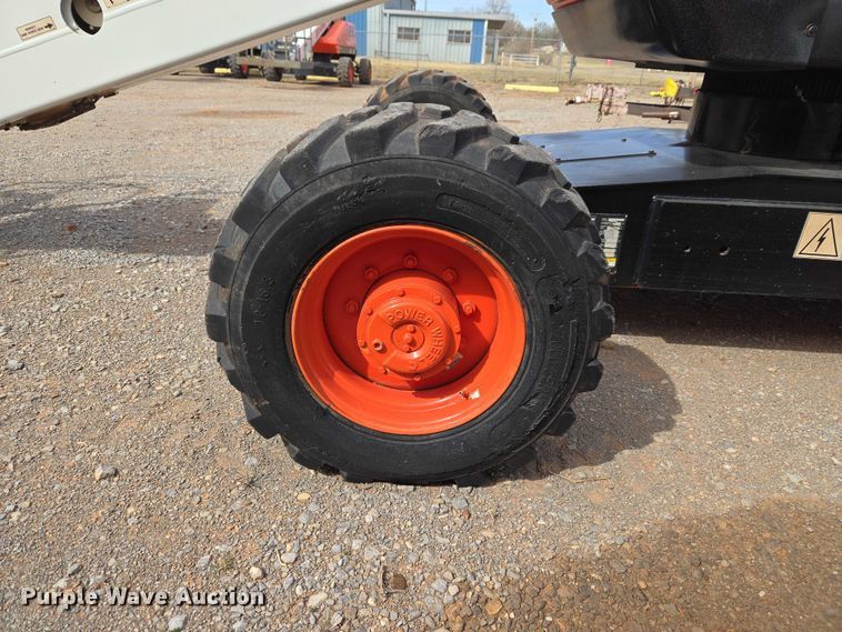 image for item ET1475 2006 Snorkel TR-42CU boom lift