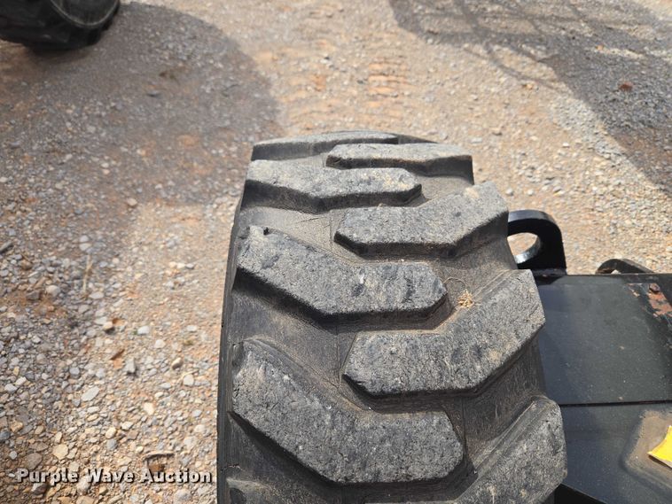 image for item ET1475 2006 Snorkel TR-42CU boom lift