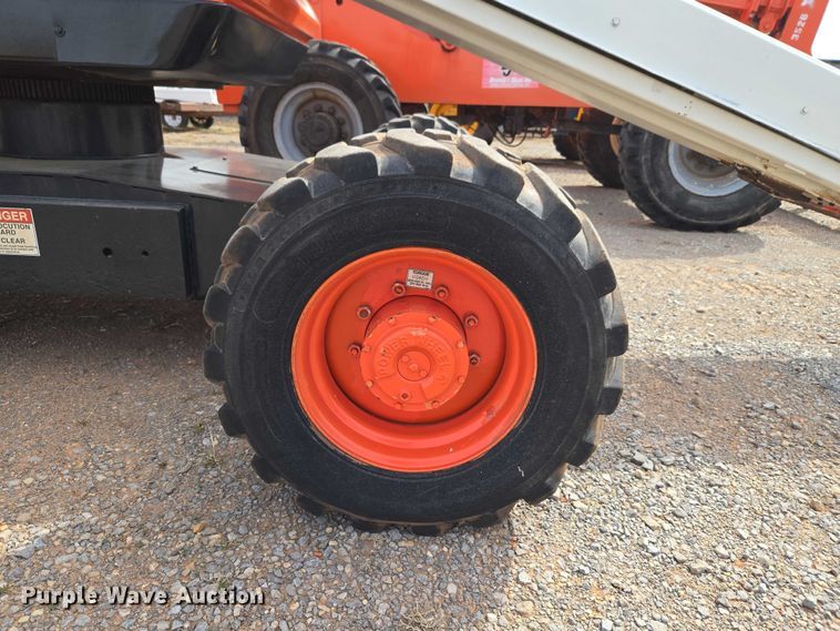 image for item ET1475 2006 Snorkel TR-42CU boom lift