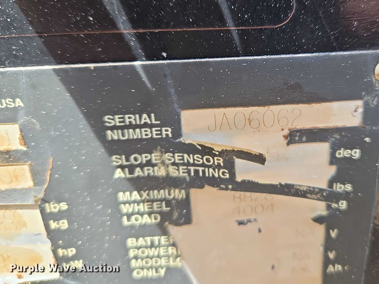 image for item ET1475 2006 Snorkel TR-42CU boom lift