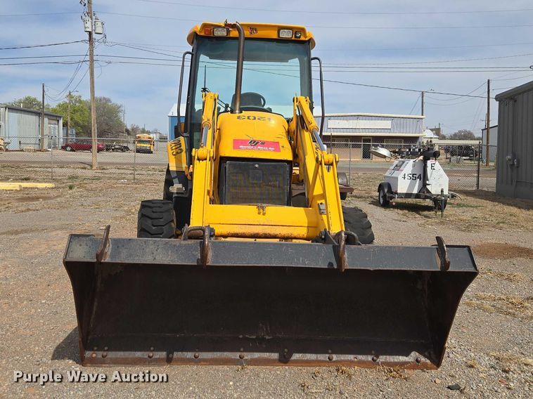 image for item ET1477 2006 JCB 3CX backhoe