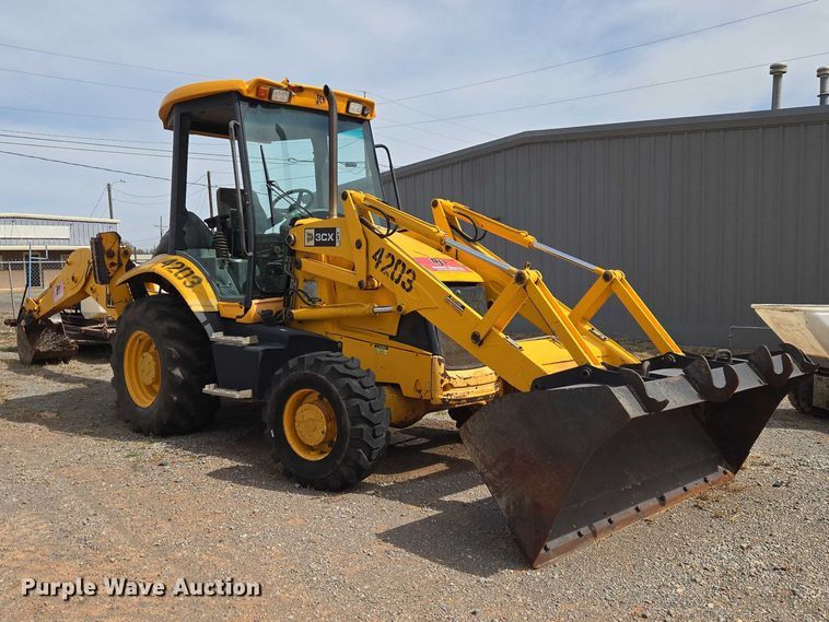 image for item ET1477 2006 JCB 3CX backhoe