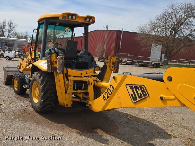 image for item ET1477 2006 JCB 3CX backhoe