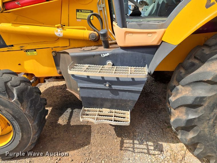 image for item ET1477 2006 JCB 3CX backhoe