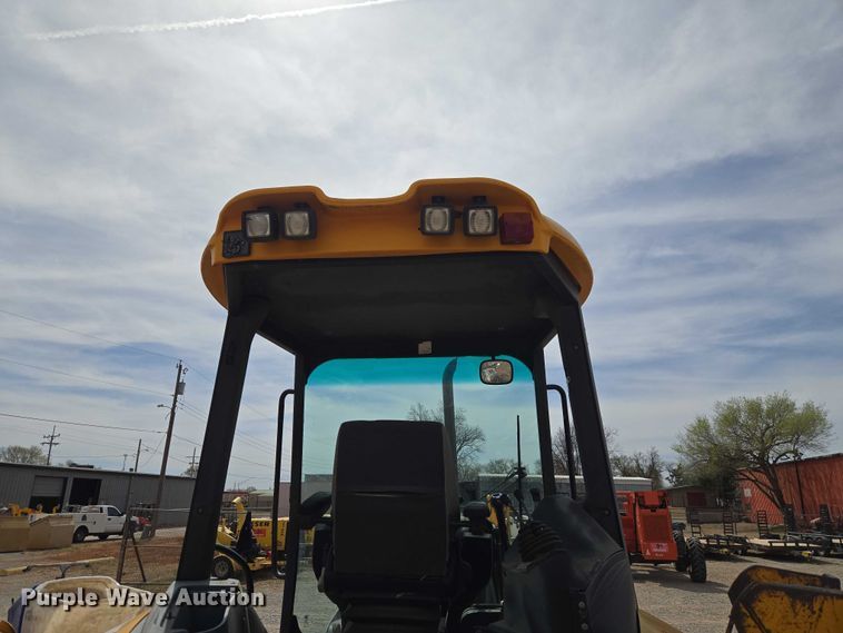 image for item ET1477 2006 JCB 3CX backhoe