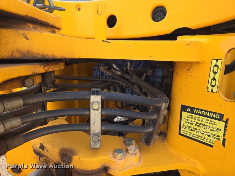 image for item ET1477 2006 JCB 3CX backhoe