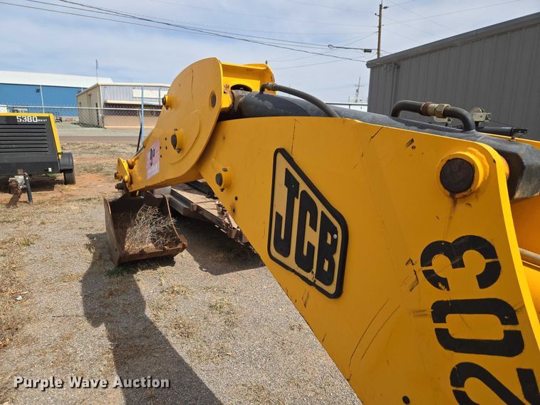 image for item ET1477 2006 JCB 3CX backhoe