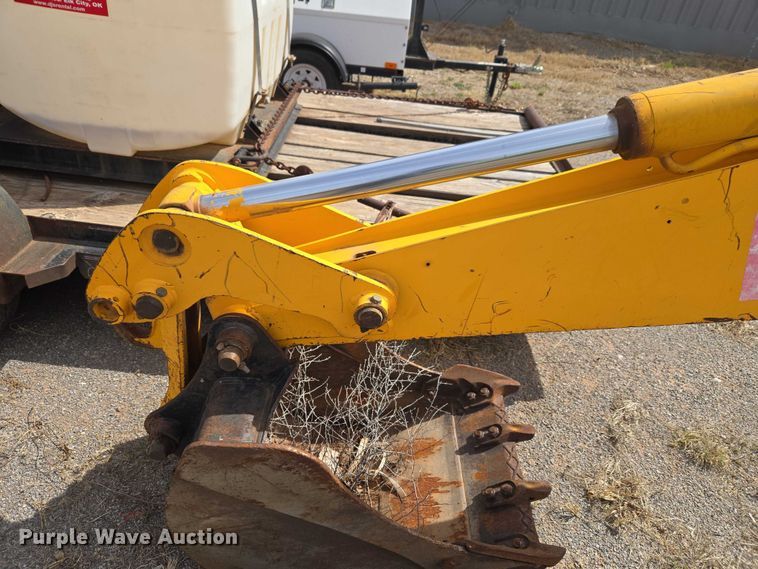 image for item ET1477 2006 JCB 3CX backhoe