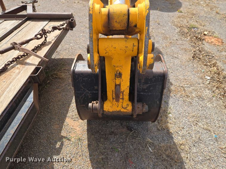 image for item ET1477 2006 JCB 3CX backhoe