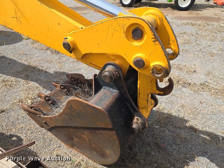 image for item ET1477 2006 JCB 3CX backhoe