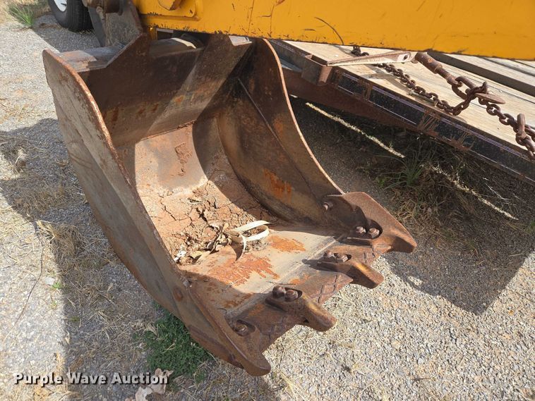 image for item ET1477 2006 JCB 3CX backhoe