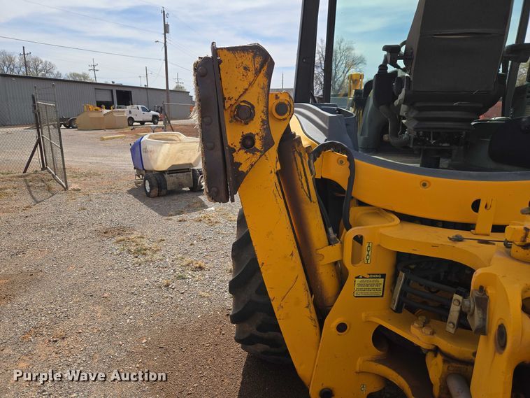 image for item ET1477 2006 JCB 3CX backhoe