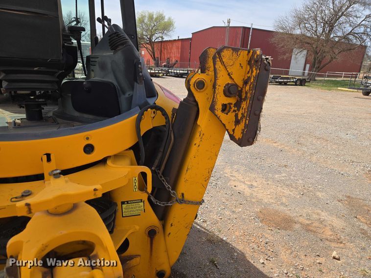 image for item ET1477 2006 JCB 3CX backhoe