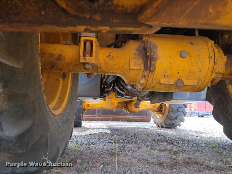 image for item ET1477 2006 JCB 3CX backhoe