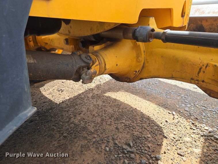 image for item ET1477 2006 JCB 3CX backhoe