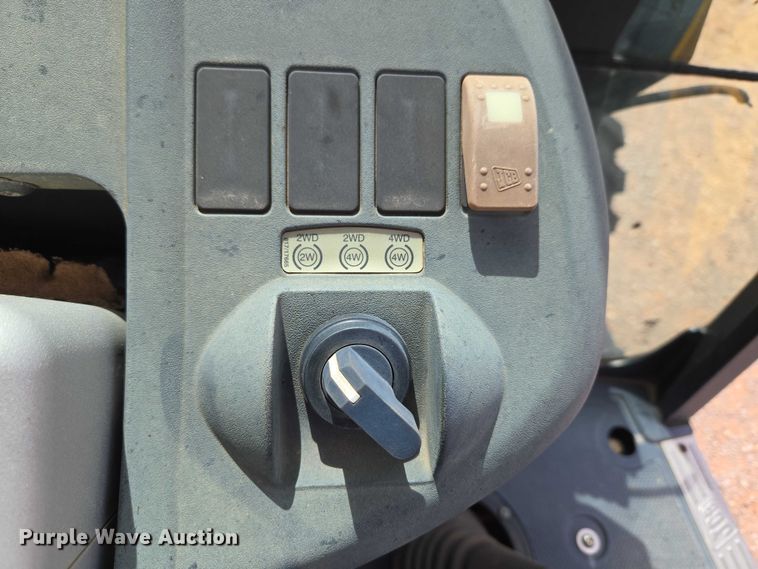 image for item ET1477 2006 JCB 3CX backhoe