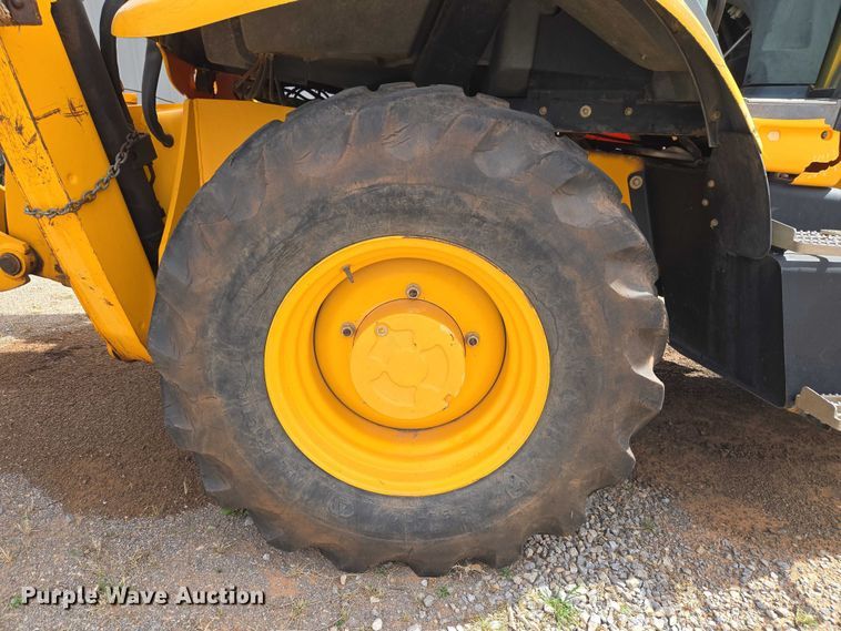 image for item ET1477 2006 JCB 3CX backhoe