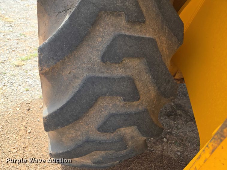 image for item ET1477 2006 JCB 3CX backhoe