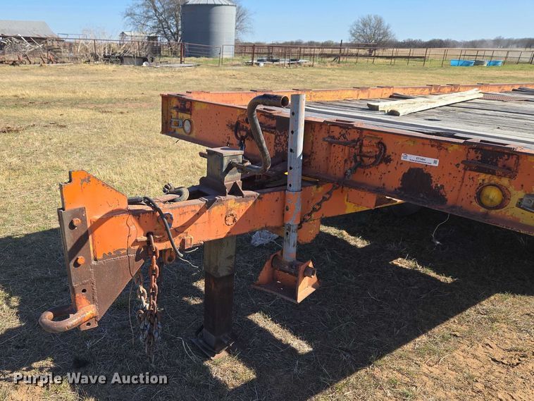 image for item ET1494 1978 Wisconsin Trailer CO. SD-12 tilt deck equipment trailer