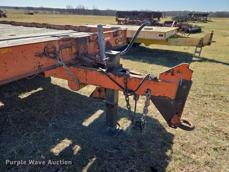 image for item ET1494 1978 Wisconsin Trailer CO. SD-12 tilt deck equipment trailer