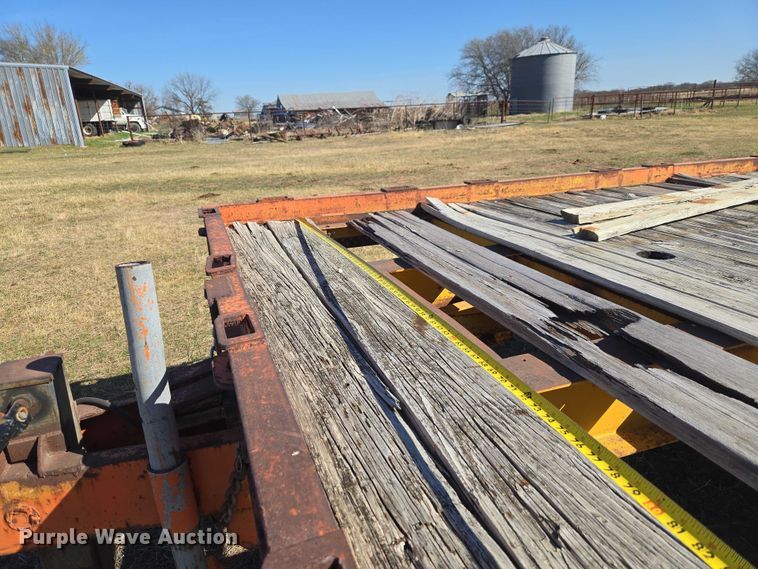 image for item ET1494 1978 Wisconsin Trailer CO. SD-12 tilt deck equipment trailer