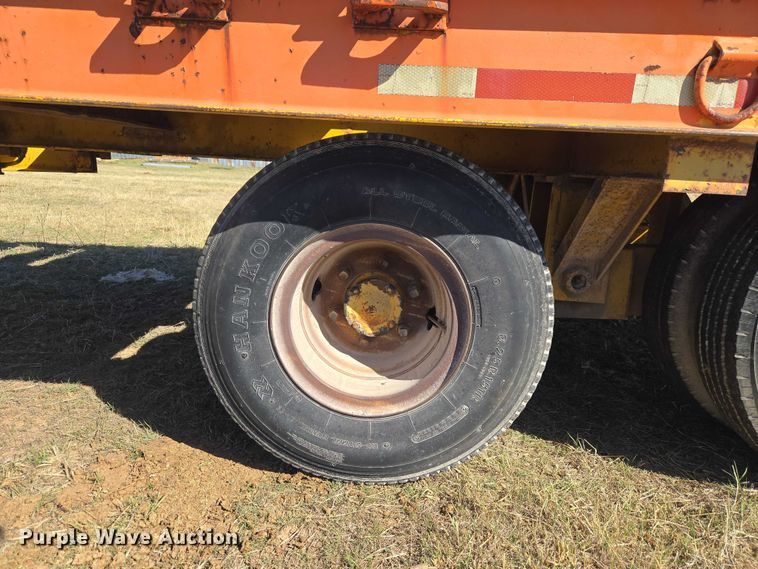 image for item ET1494 1978 Wisconsin Trailer CO. SD-12 tilt deck equipment trailer