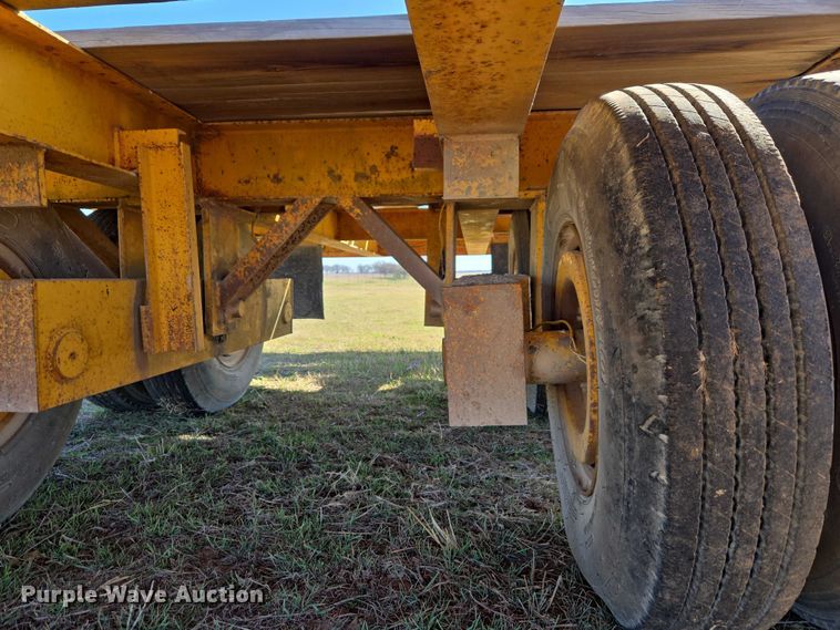 image for item ET1494 1978 Wisconsin Trailer CO. SD-12 tilt deck equipment trailer