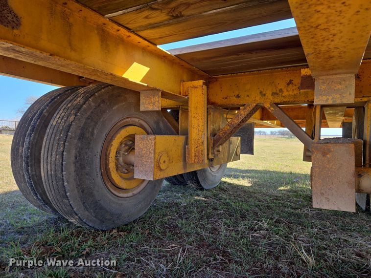 image for item ET1494 1978 Wisconsin Trailer CO. SD-12 tilt deck equipment trailer