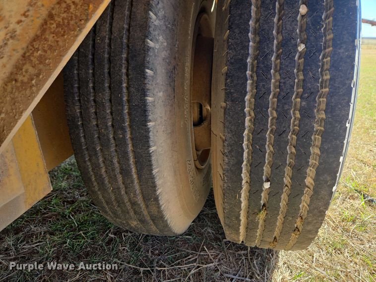 image for item ET1494 1978 Wisconsin Trailer CO. SD-12 tilt deck equipment trailer