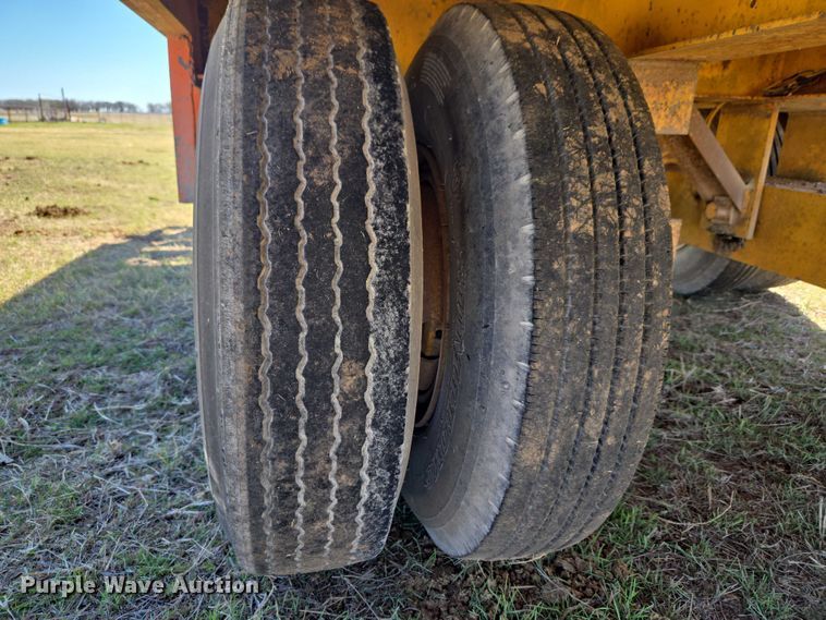 image for item ET1494 1978 Wisconsin Trailer CO. SD-12 tilt deck equipment trailer