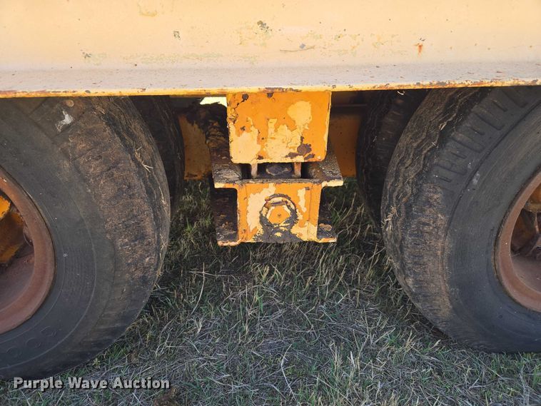 image for item ET1495 Miller tilt deck equipment trailer