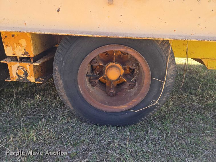 image for item ET1495 Miller tilt deck equipment trailer