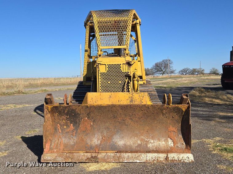 image for item ET1496 Caterpillar D4H dozer