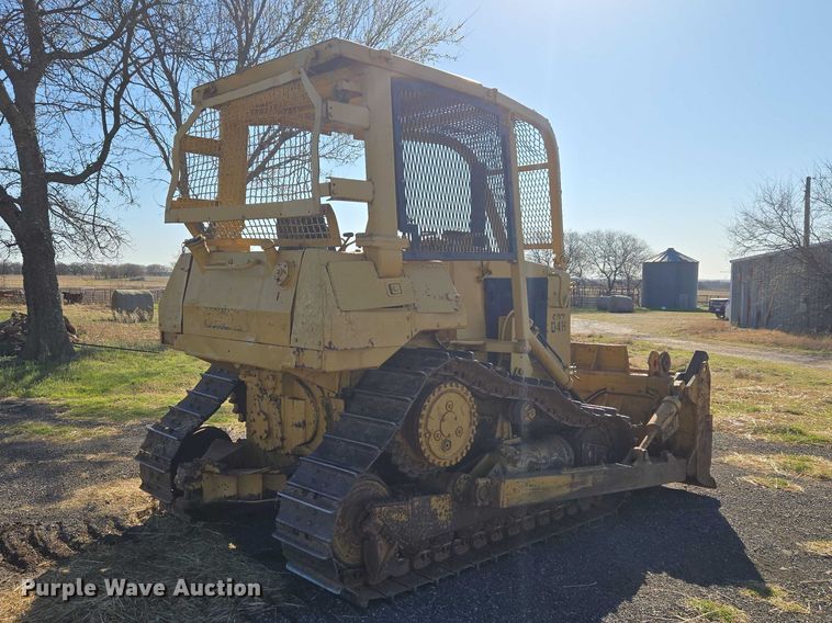 image for item ET1496 Caterpillar D4H dozer
