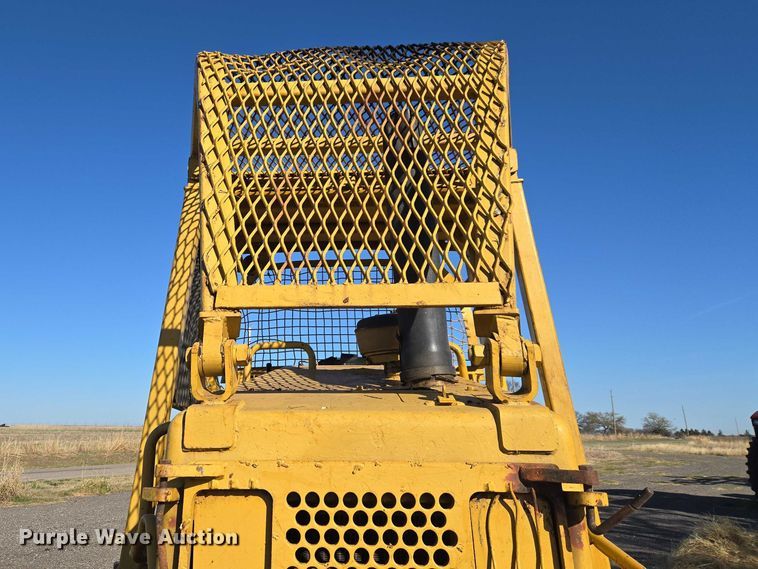 image for item ET1496 Caterpillar D4H dozer