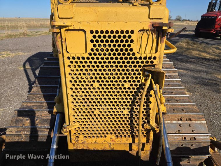 image for item ET1496 Caterpillar D4H dozer