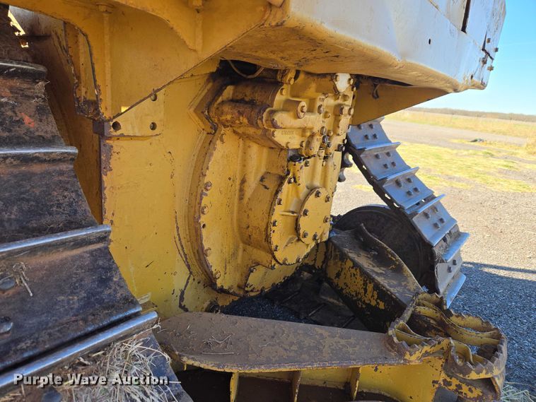image for item ET1496 Caterpillar D4H dozer