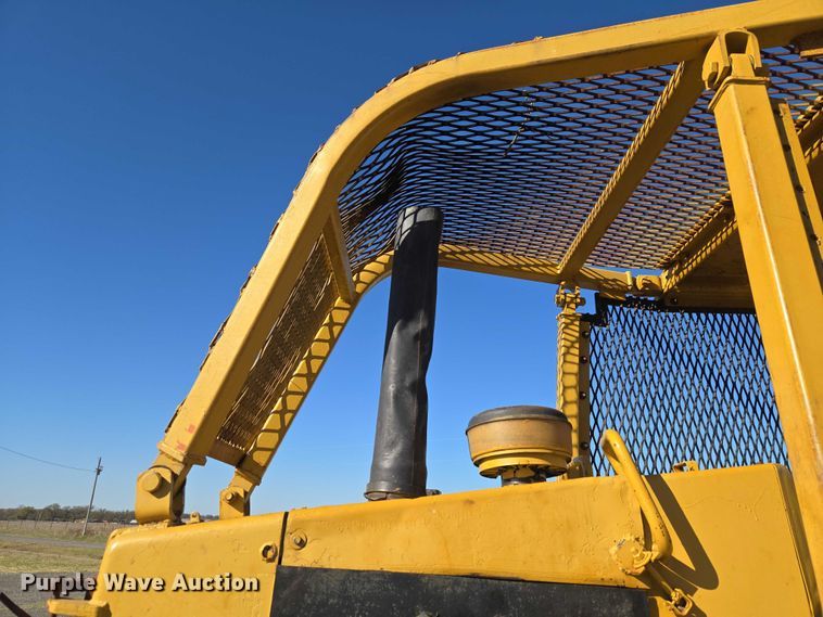 image for item ET1496 Caterpillar D4H dozer