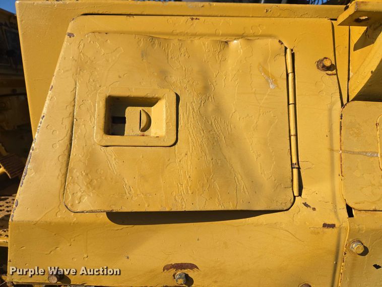 image for item ET1496 Caterpillar D4H dozer