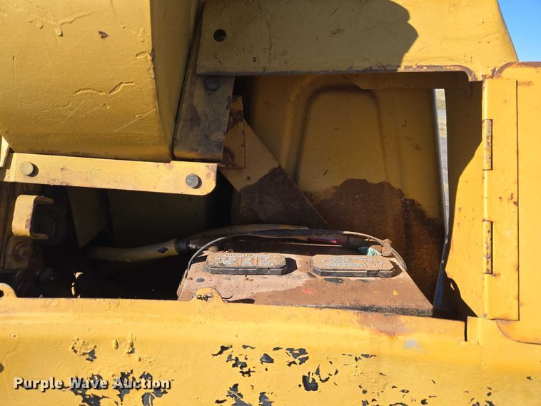 image for item ET1496 Caterpillar D4H dozer
