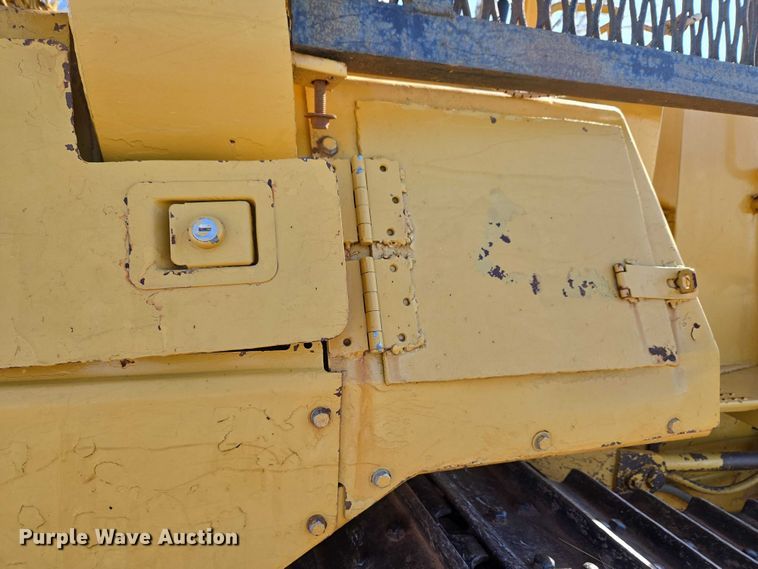 image for item ET1496 Caterpillar D4H dozer