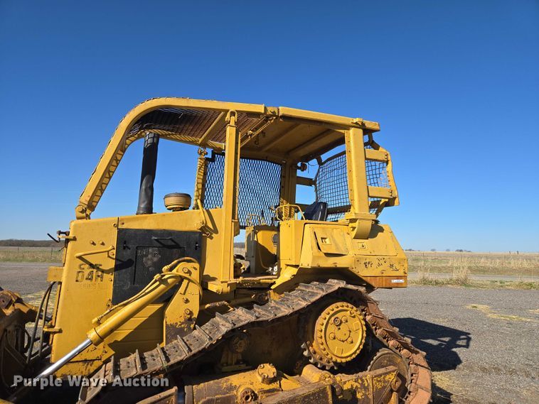 image for item ET1496 Caterpillar D4H dozer
