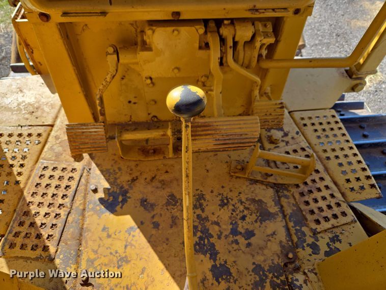 image for item ET1496 Caterpillar D4H dozer