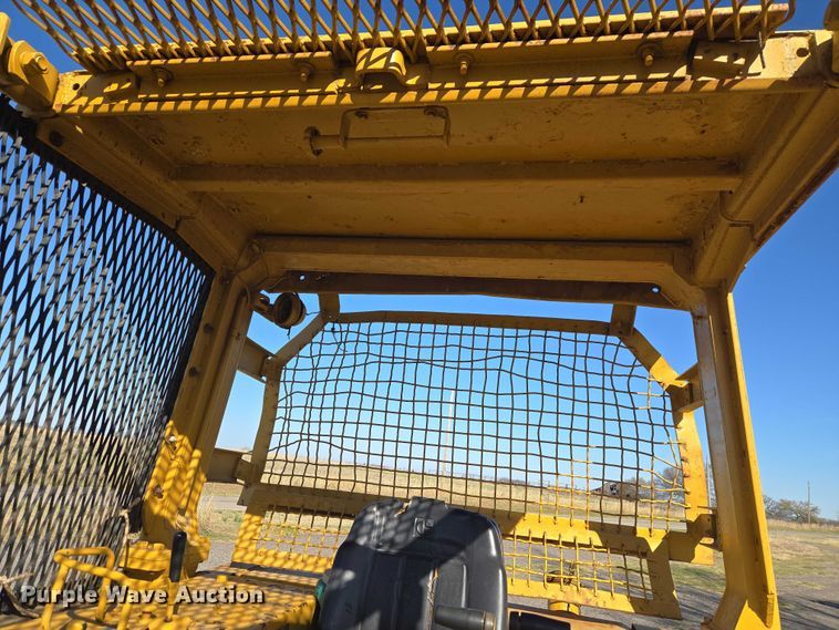 image for item ET1496 Caterpillar D4H dozer