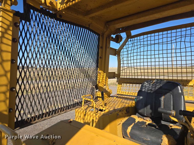 image for item ET1496 Caterpillar D4H dozer