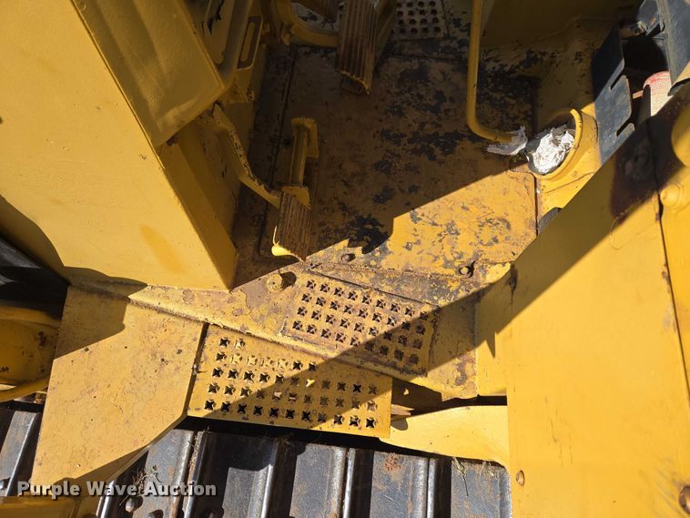 image for item ET1496 Caterpillar D4H dozer