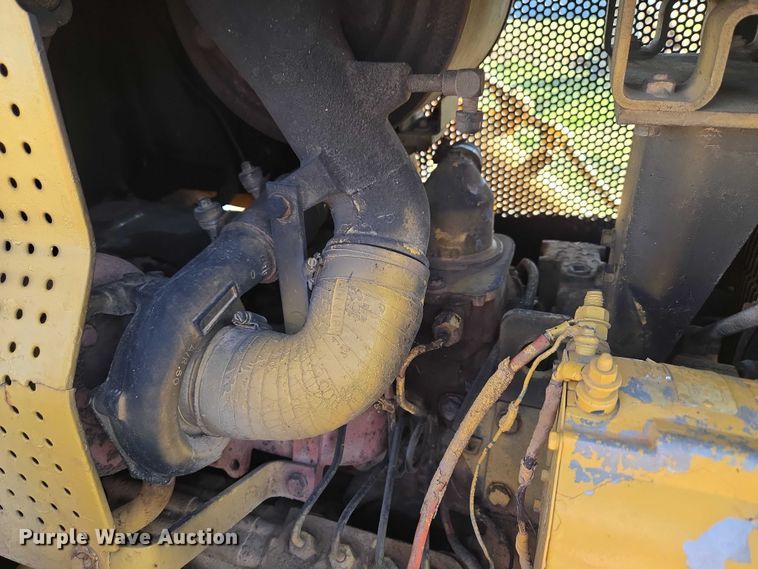 image for item ET1496 Caterpillar D4H dozer