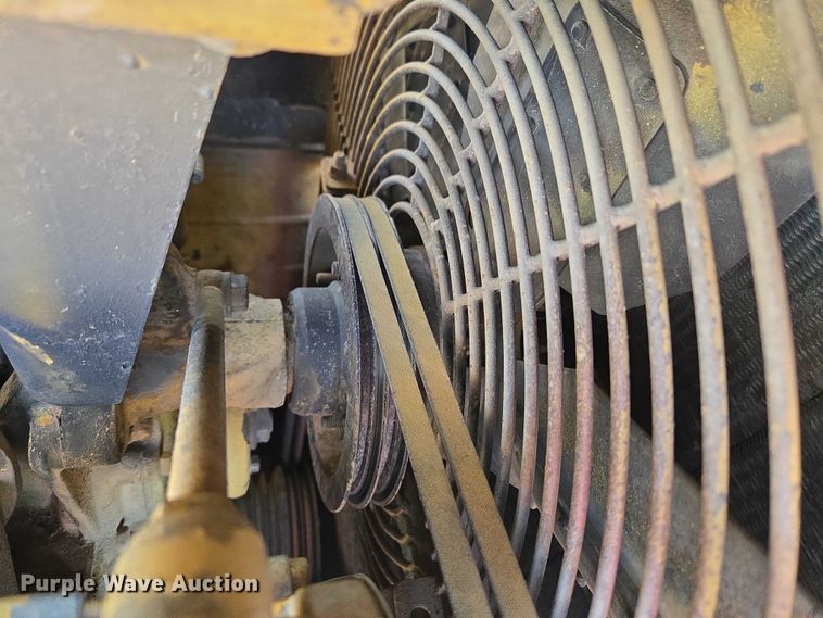 image for item ET1496 Caterpillar D4H dozer