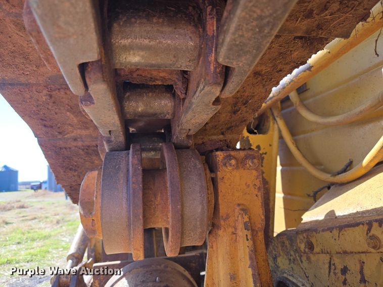 image for item ET1496 Caterpillar D4H dozer