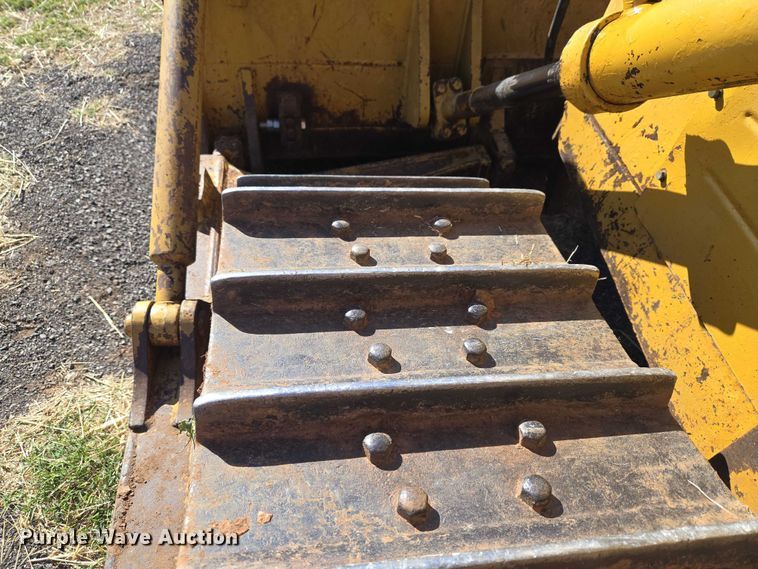 image for item ET1496 Caterpillar D4H dozer